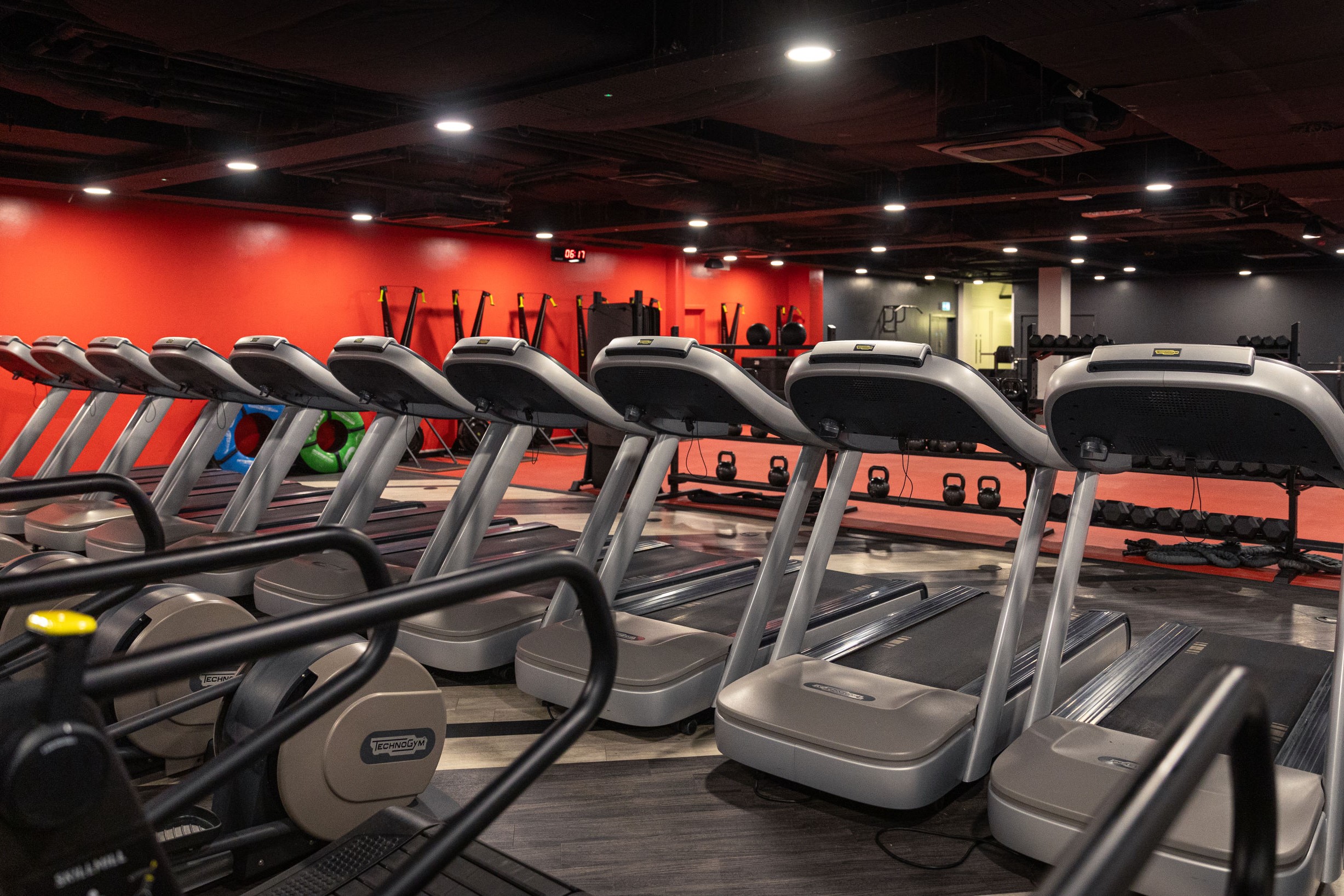 Virgin Active_Angel_Gym floor_4
