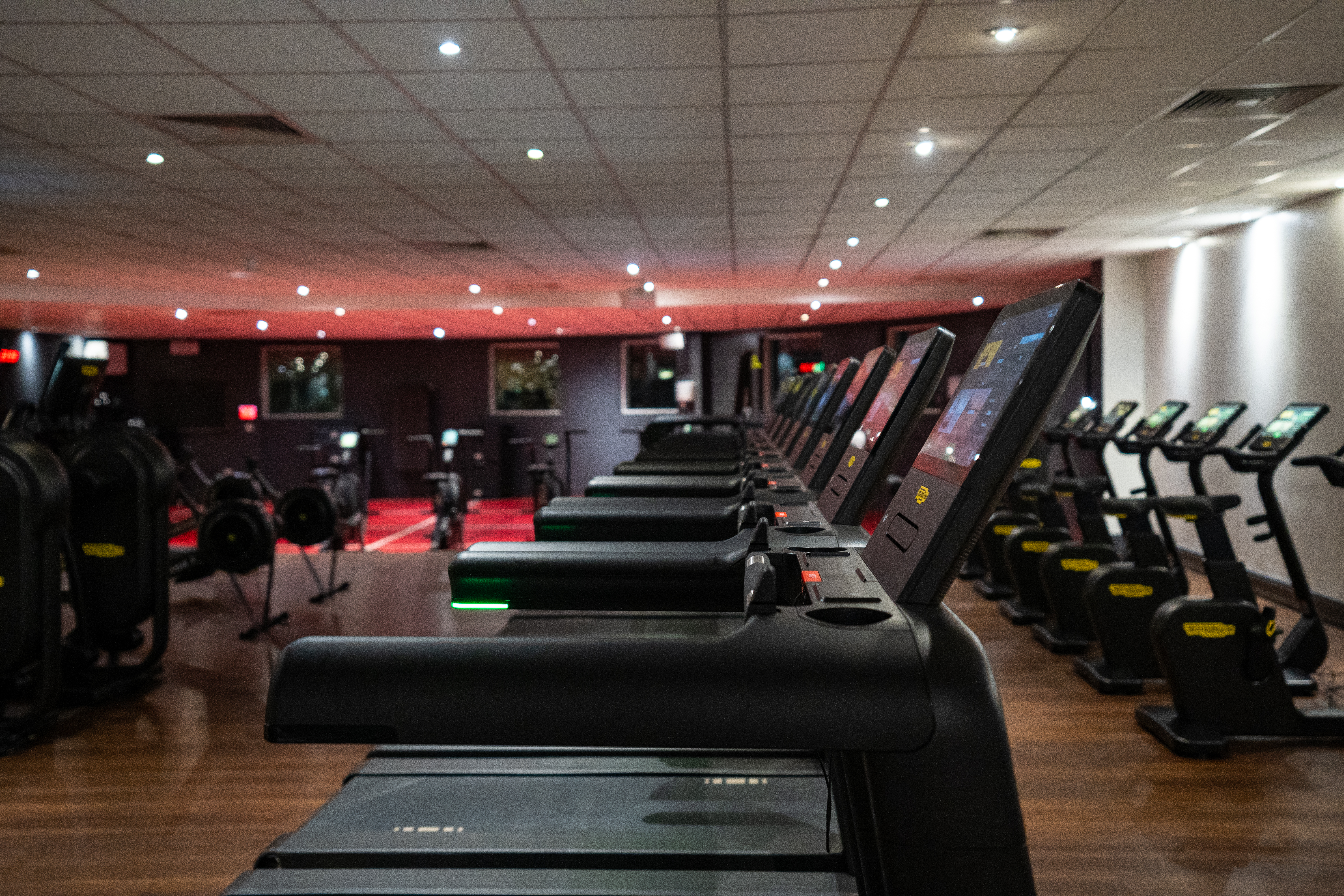 Wandsworth Gym floor machines